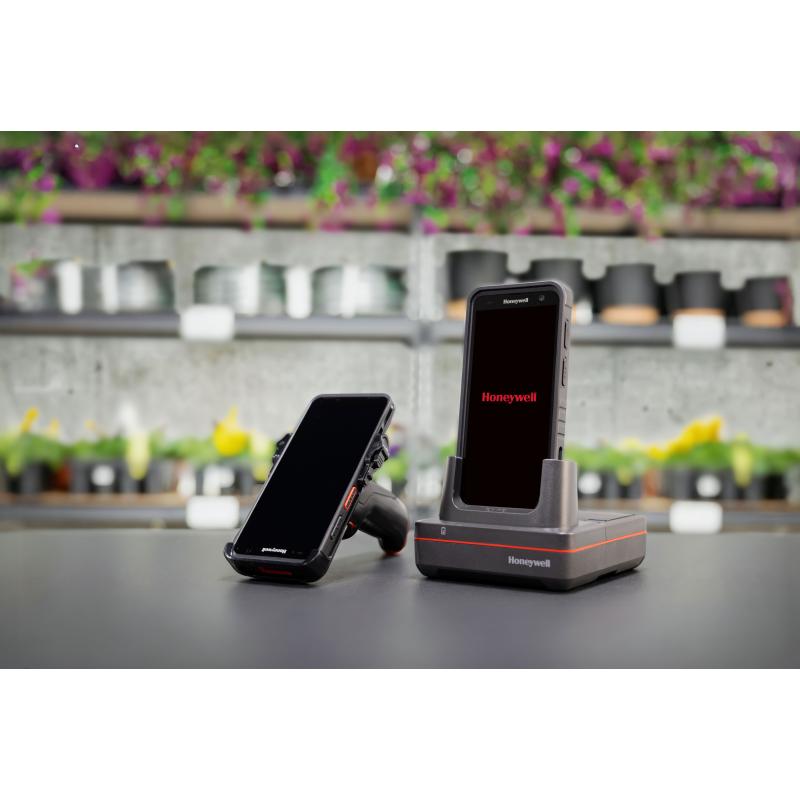 Honeywell CT70, 2D, FR, hot-swap, ext. Battery 7600mAh, PTT, USB, BT, WLAN (Wi-Fi 7), NFC, GMS, RB